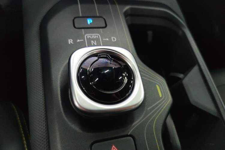 Used Toyota bZ5 2025 Model 550 PRO Smart Driving Edition Gear Lever