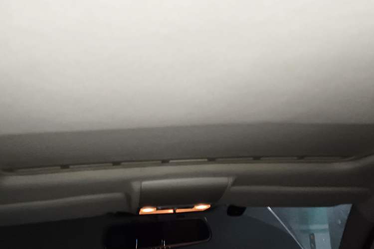 Used Volkswagen Lavida 2013 Revised Version 1.4 TSI Manual Comfort Edition Headliner