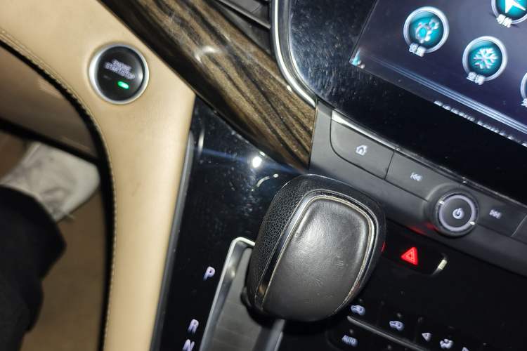 Used Buick GL8 2017 ES 28T Flagship Model China V Standard
