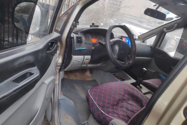 Used FORTHING Lingzhi 2016 V3 1.5L 7-seat Standard Model China IV Standard