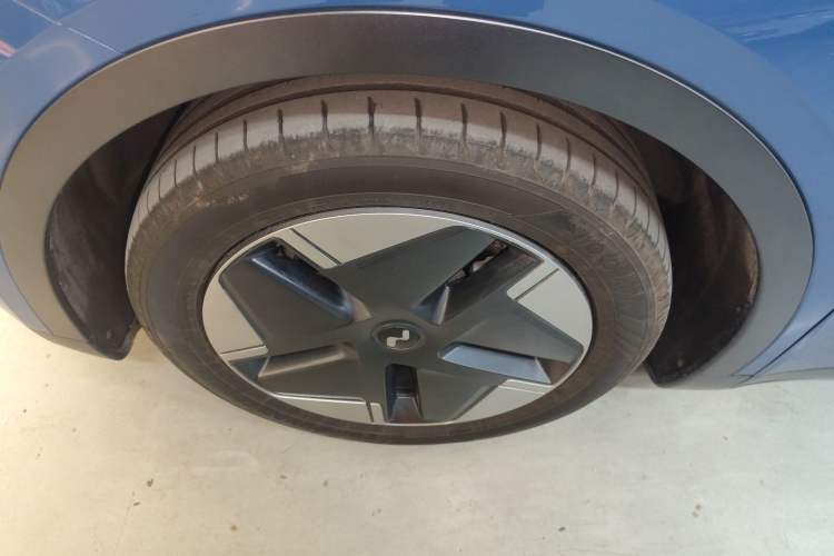 Used ONVO L60 2024 60 kWh All-Wheel Drive
