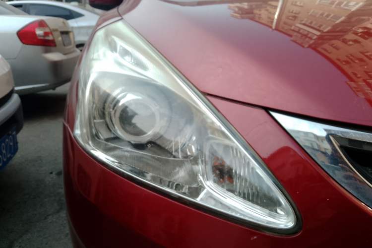 Used Nissan Tiida 2011 1.6L CVT Smart Version
