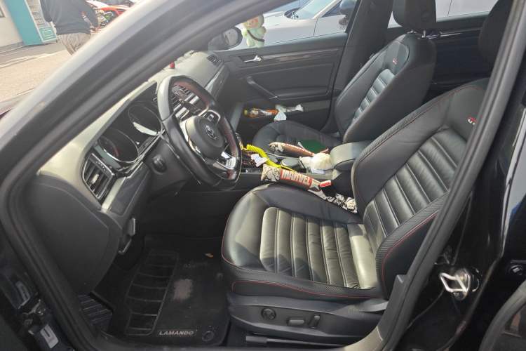 Used Volkswagen Lamando 2017 2.0T GTS Left Front Seat