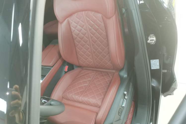 Used Audi Q6 2023 50 TFSI quattro Xingyun Edition Flying Rider Package
