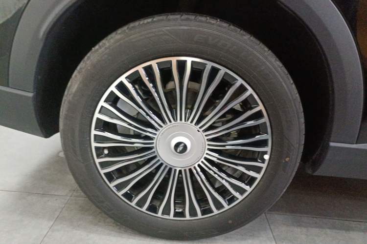 Used Chery Fengyun T9 2024 120 Long-Range Flagship Version 7 Seats Lithium Iron Phosphate Right Rear Wheel Hub