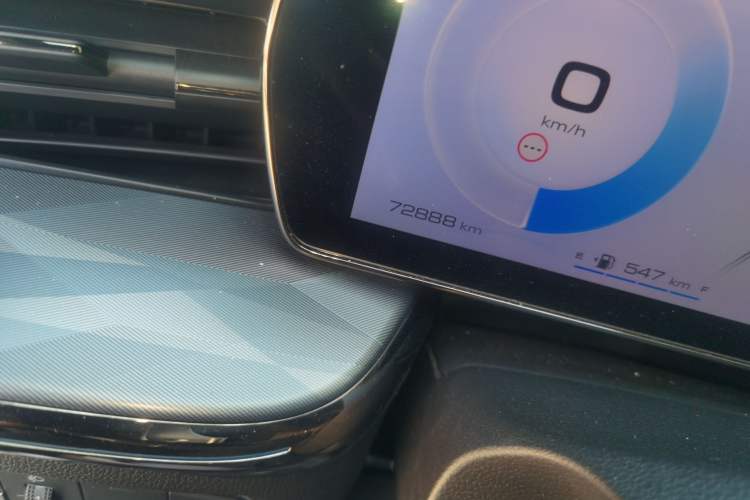 Used Haval XY 2022 2.0T ZhiZun All-Wheel-Drive Version Odometer Close Up