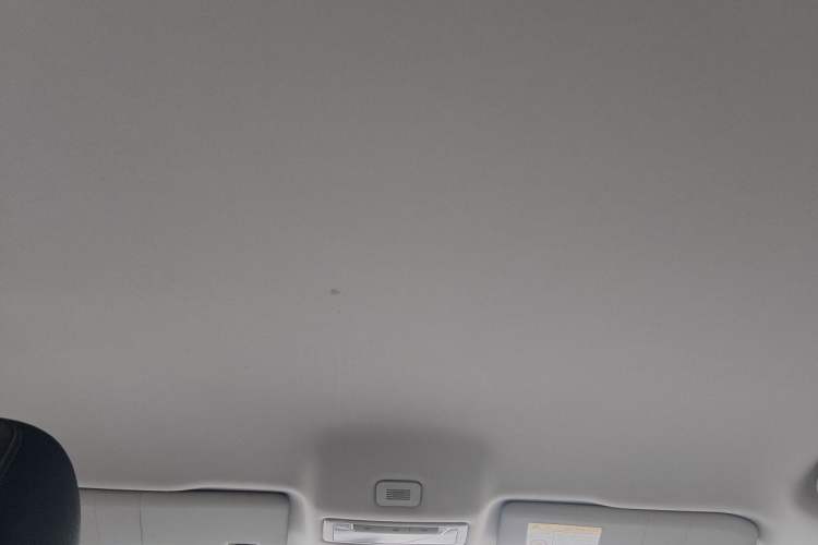 Used Roewe i6 2019 PLUS 1.6L Manual 4G Connected Deluxe Top-Tier Version
