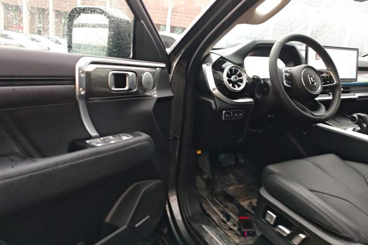 Used Tank 400 2025 2.0T Gasoline Version