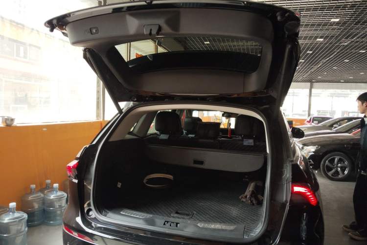 Used Lincoln Nautilus 2023 2.0T All-Wheel-Drive Zunrui Hybrid Version
