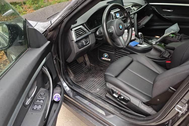 Used BMW 3 Series GT 2019 320i M Sport Package Driver Seat