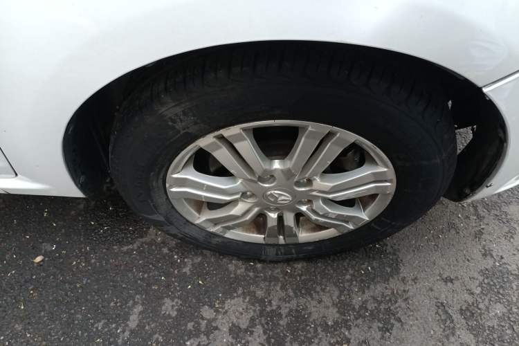 Used FAW Yingzhi 737 2015 1.5L Manual Deluxe Navigation Version
