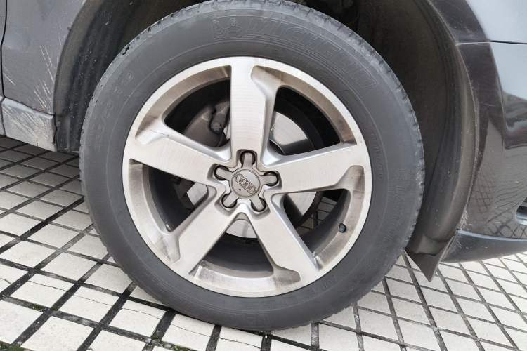 Used Audi Q5 2016 40 TFSI Technology Edition Right Front Wheel Hub