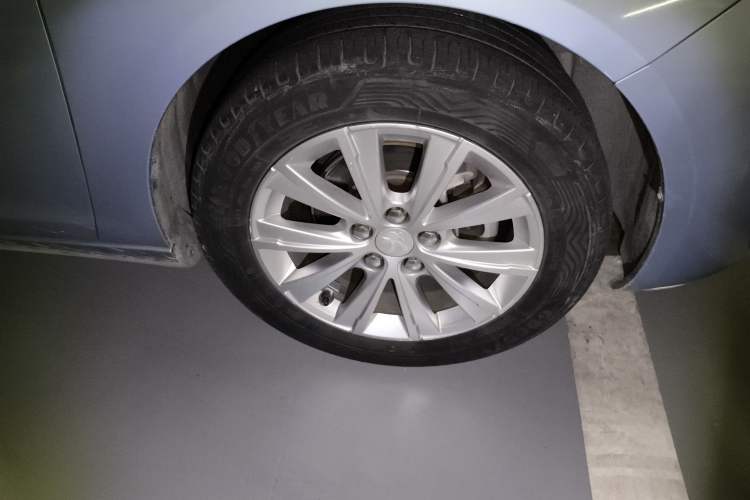 Used Peugeot 308S 2015 1.2T Automatic Jingchi Edition Right Front Wheel Hub