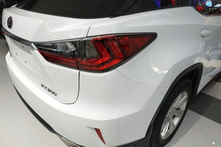 Used Lexus RX 2016 300 Two-Wheel Drive Elite Version China V Standard Exterior 2