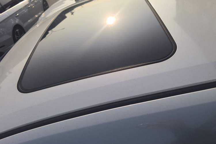 Used Toyota C-HR 2018 2.0L Leading with Sunroof China VI Standard
