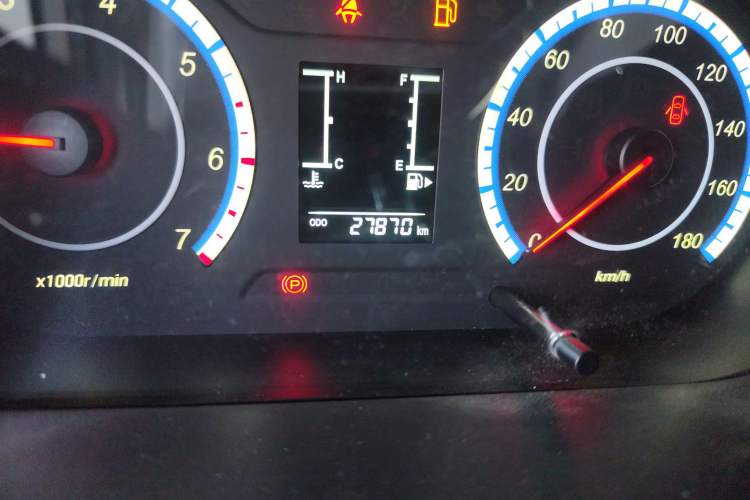 Used CHANGAN KAICHENG Ruixing M60 2023 1.5L GDI Comfort-Class Passenger Vehicle 6/7 Seats Odometer Close Up