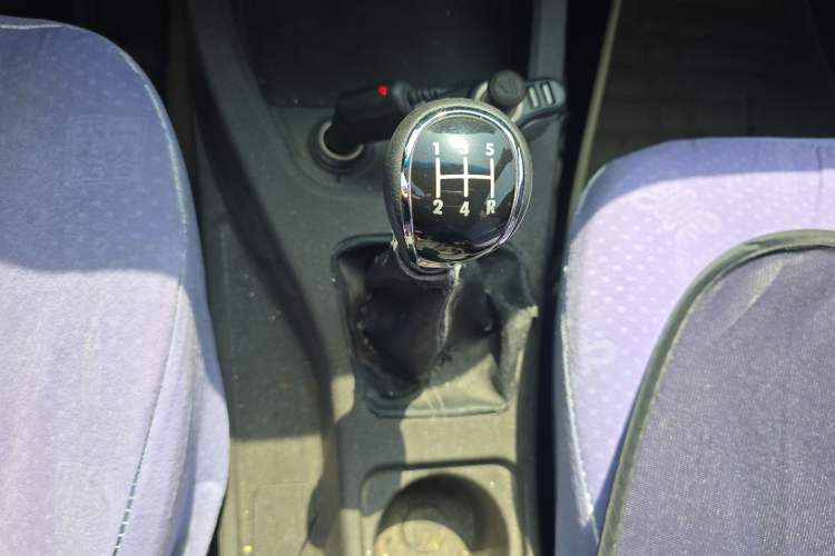 Used Wuling Hongguang 2014 1.5L S Standard Version Gear Lever