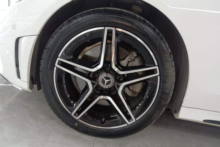 Used Mercedes-Benz C-Class 2021 C 260 Star Edition Left Front Wheel Hub