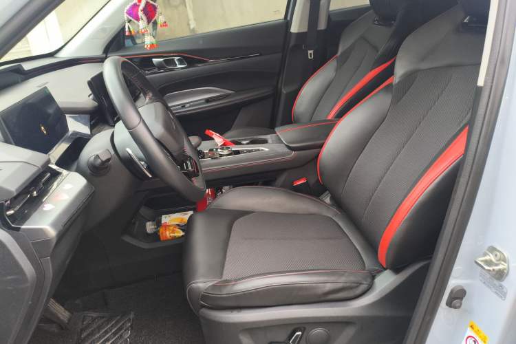 Used Oshan Z6 2022 Blue Whale 1.5T DCT Luxury Model