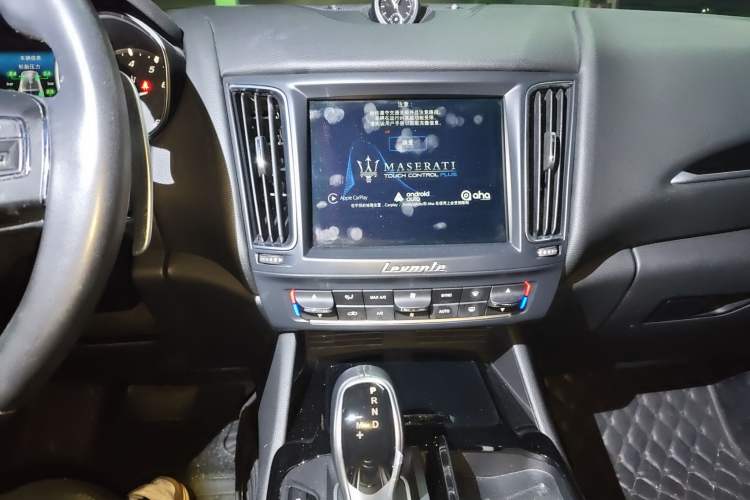 Used Maserati Levante 2016 3.0T Standard Edition Audio And AC Panel