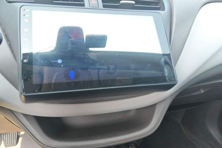 Used Chevrolet Lova RV 2016 1.5L Manual Comfort Edition
