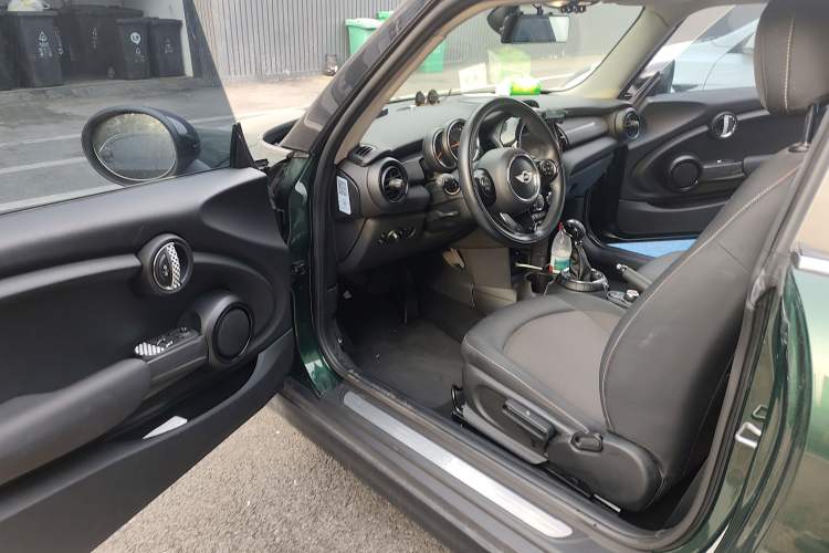 Used MINI MINI 2014 1.5T COOPER Fun