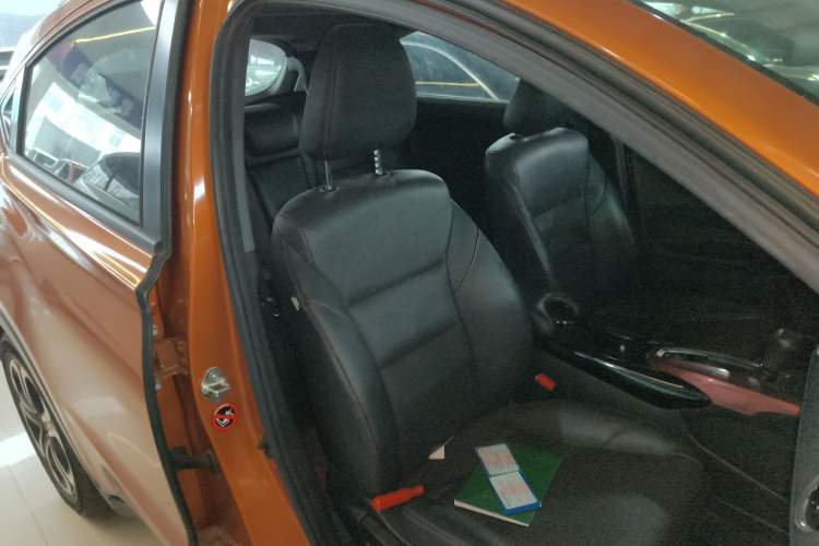 Used Honda XR-V 2015 1.8L VTi CVT Luxury Edition Right Front Seat