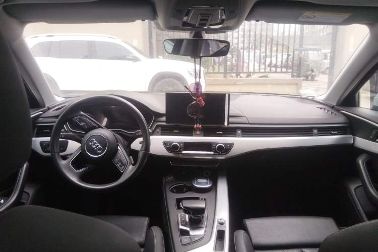 Used Audi A4L 2020 40 TFSI Luxury Dynamic Model