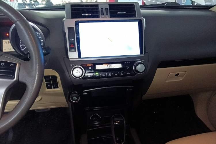 Used Toyota Prado 2016 2.7L Automatic Standard Edition Audio And AC Panel