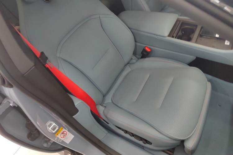 Used Avatr 12 2025 Year Updated Ultra Extended-Range Version Right Front Seat