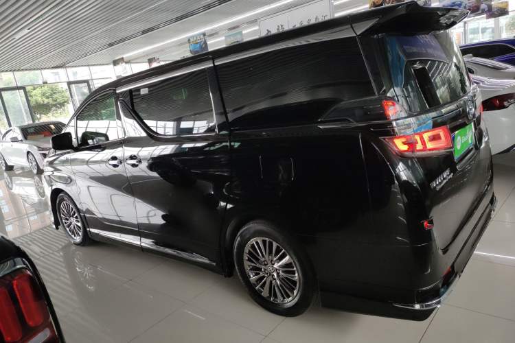 Used Toyota Alphard 2020 Dual-Engine 2.5L Luxury Edition