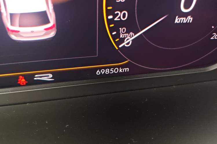 Used Volkswagen Tiguan L 2022 330TSI Automatic Two-Wheel Drive R-Line Enhanced Edition Odometer Close Up