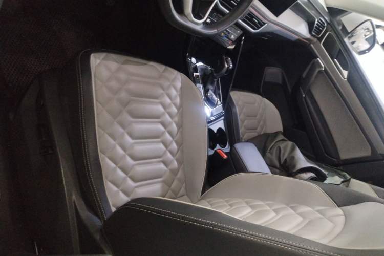 Used Volkswagen Tayron 2023 300TSI Two-Wheel-Drive Luxury Plus Advanced Edition