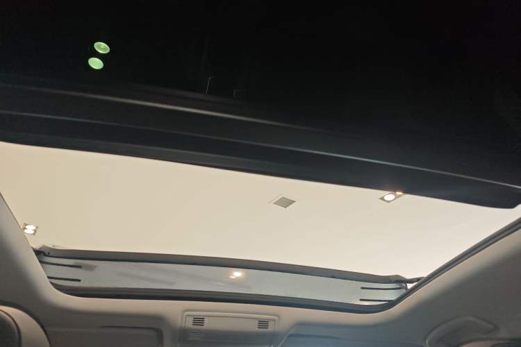 Used Volkswagen Sagitar 2020 280TSI DSG Luxury Version China VI Standard Headliner