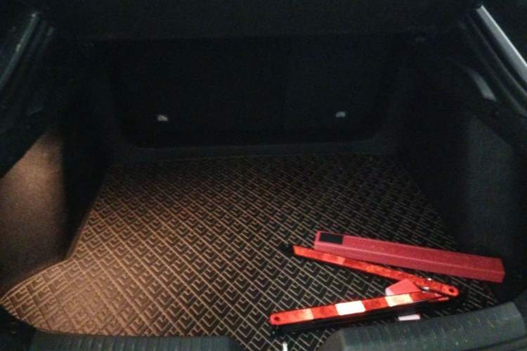 Used Changan UNI-V 2023 1.5T Prestige Model