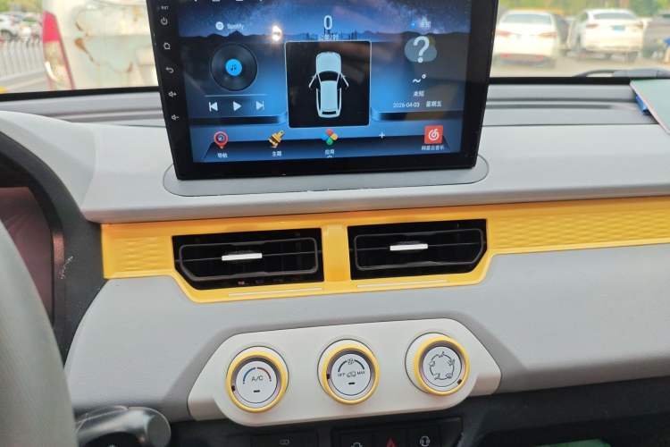 Used Chery QQ Ice Cream 2023 120km Ice Cream-Type Lithium Iron Phosphate Audio And AC Panel