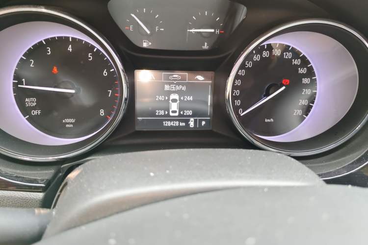 Used Buick Verano 2017 Sedan 15S Automatic Entry Model Odometer Close Up