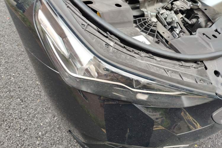 Used BMW 5 Series 2024 530Li Leading Model M Sport Package Right Front Headlight