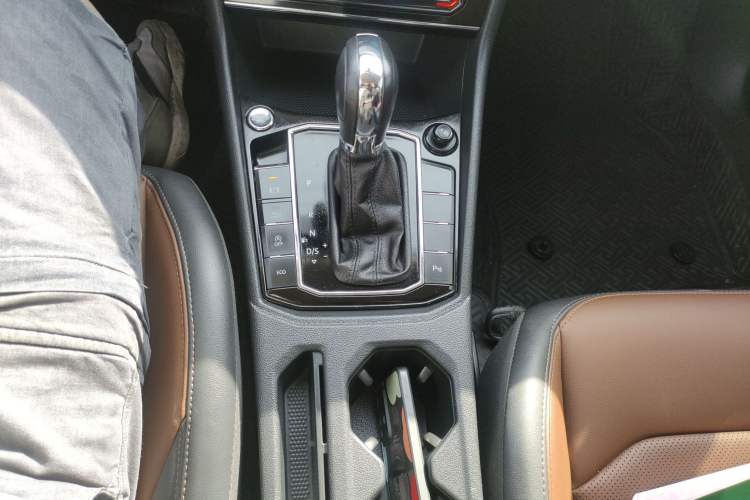 Used Volkswagen Lavida 2021 280TSI DSG Luxury Edition
