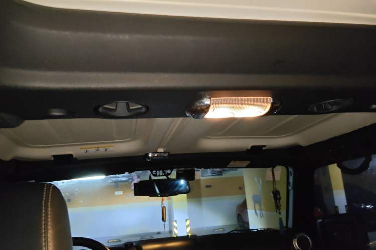 Used Jeep Wrangler 2015 3.0L Sahara Four-Door Comfort Edition Headliner