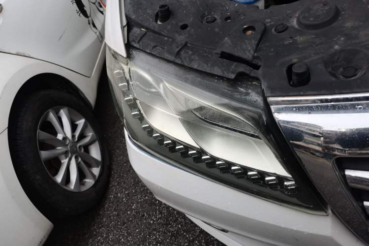 Used Haval H2 2017 Red-Label 1.5T Automatic Two-Wheel Drive Elite Model Right Front Headlight