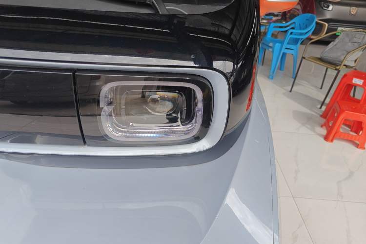 Used Baojun KiWi EV 2022 Artist Lite Edition Lithium Iron Phosphate
