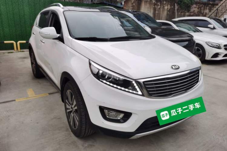 Used Kia Sportage R 2015 2.0L Automatic Two-Wheel Drive DLX Model
