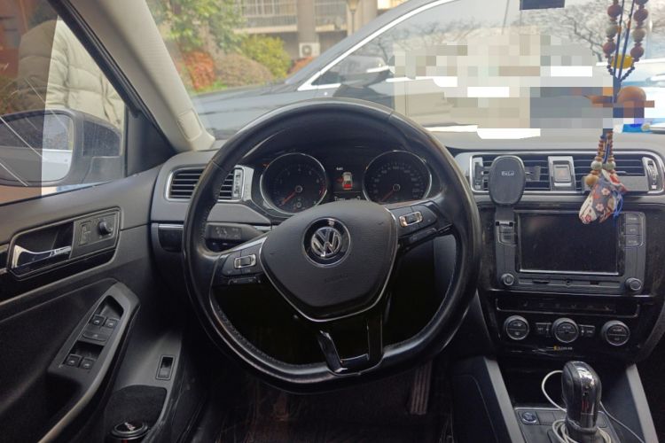 Used Volkswagen Sagitar 2018 280TSI DSG Luxury Model Steering Wheel