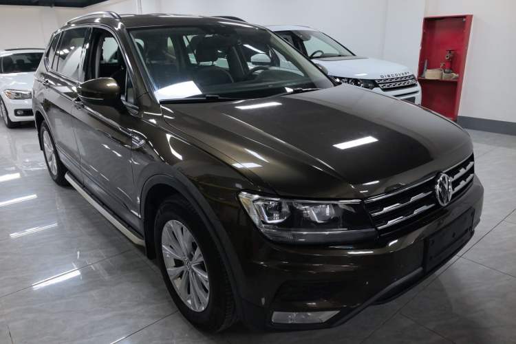 Used Volkswagen Tiguan L 2017 330TSI Automatic Two-Wheel Drive Luxury Edition
