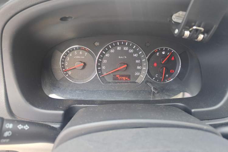 Used Changan Alsvin V3 2012 1.3L Manual Comfort Version China IV Standard
