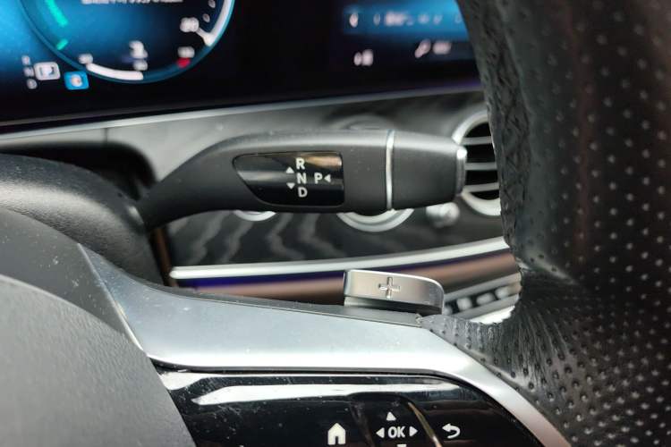 Used Mercedes-Benz E-Class 2021 Restyled E 300 Sport Edition Gear Lever