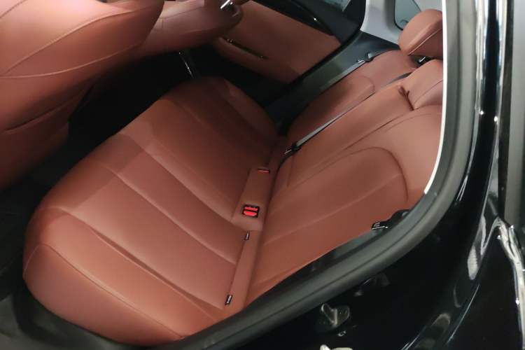 Used Geely Auto Emgrand 2026 Model 5th Generation 1.5T DCT Flagship Edition