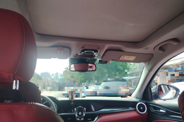 Used Alfa Romeo Stelvio 2017 2.0T 200HP Luxury Edition Headliner