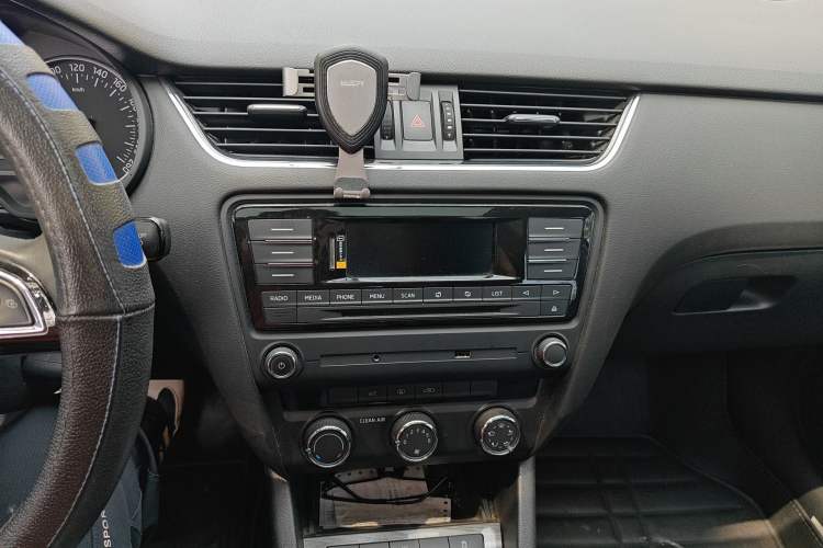 Used Skoda Octavia 2016 1.6L Manual Smart Drive Version